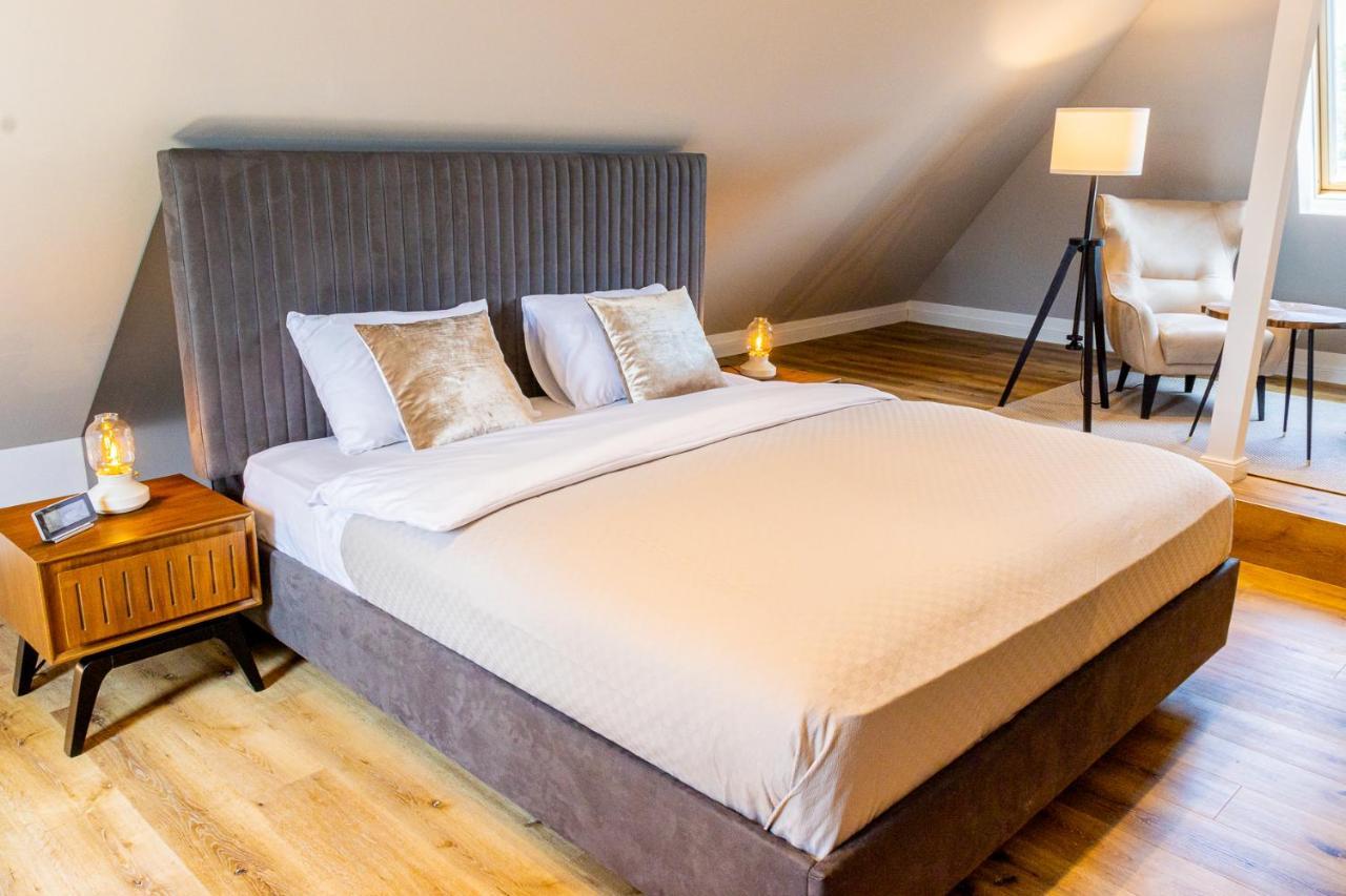 Moderne Maisonette Ferienwohnung Mit Gartenzugang, Nur 7 Gehminuten Zum Strand, Parkplatz & Fahrradunterstellplatz Scharbeutz Bagian luar foto