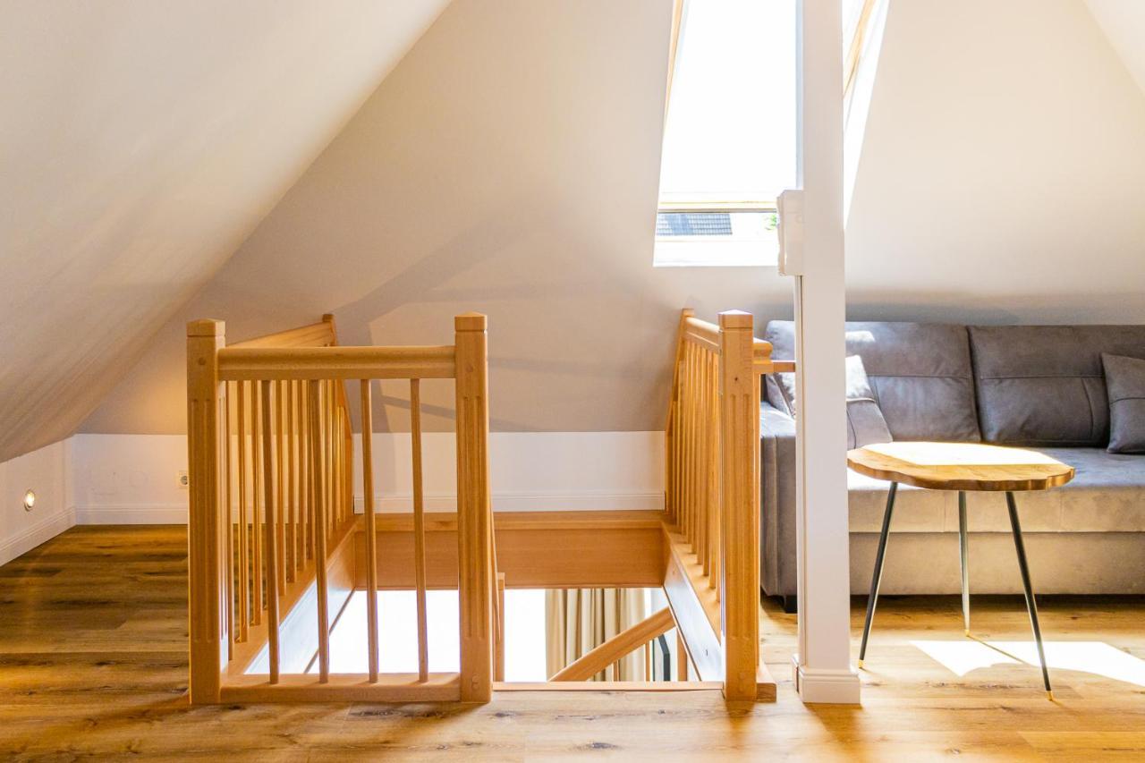 Moderne Maisonette Ferienwohnung Mit Gartenzugang, Nur 7 Gehminuten Zum Strand, Parkplatz & Fahrradunterstellplatz Scharbeutz Bagian luar foto