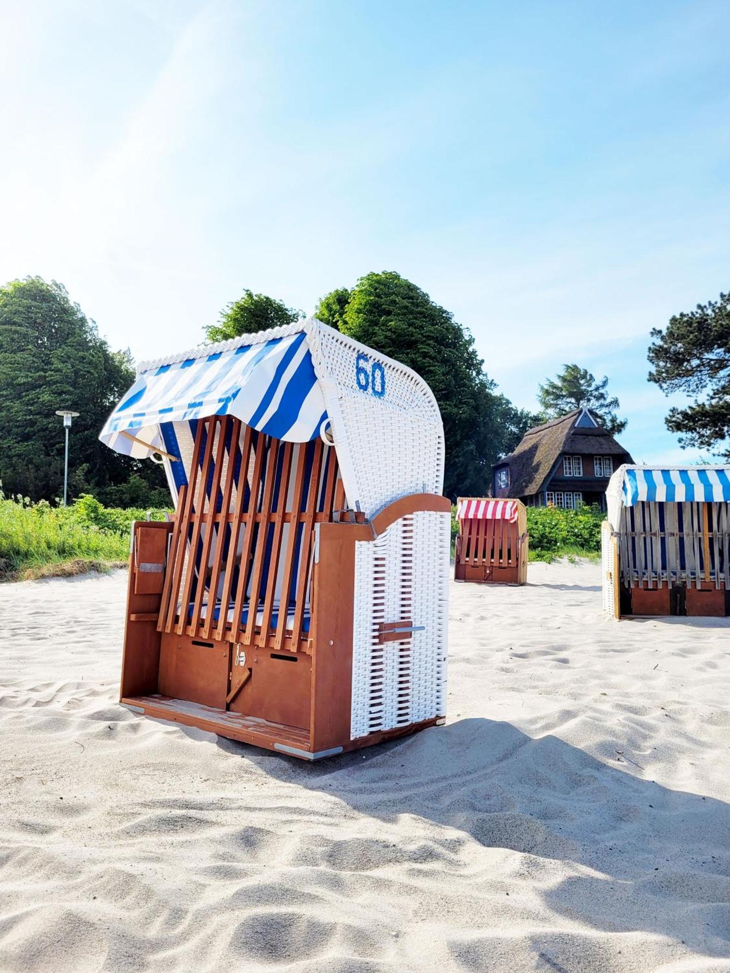 Moderne Maisonette Ferienwohnung Mit Gartenzugang, Nur 7 Gehminuten Zum Strand, Parkplatz & Fahrradunterstellplatz Scharbeutz Bagian luar foto