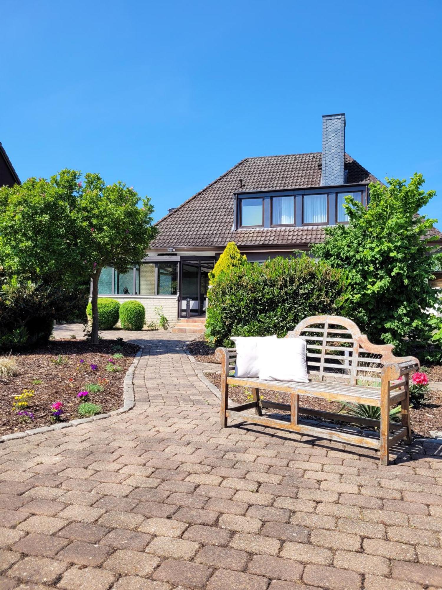 Moderne Maisonette Ferienwohnung Mit Gartenzugang, Nur 7 Gehminuten Zum Strand, Parkplatz & Fahrradunterstellplatz Scharbeutz Bagian luar foto